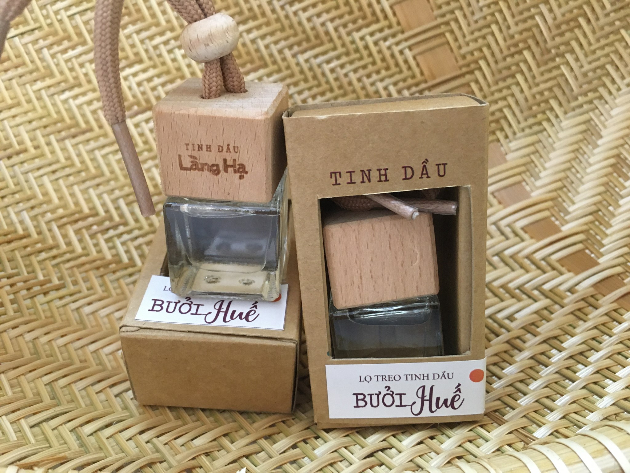 Picture of Tinh dầu treo xe Bưởi Huế