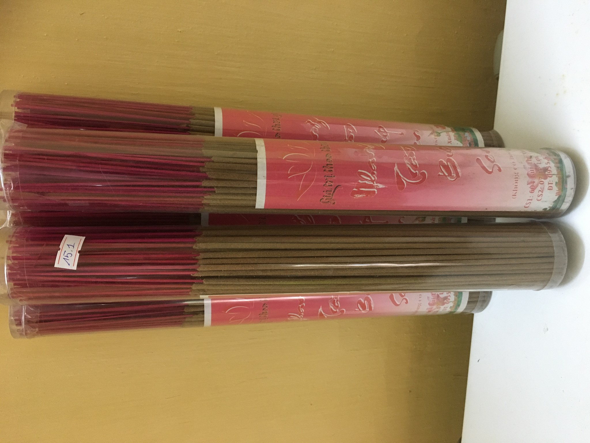 Ảnh của Nhang trầm đặc biệt 151 ống nhựa tròn (ống 130 cây)