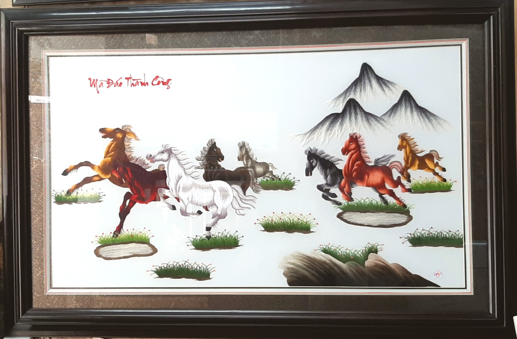 Ảnh của Tranh thêu Mã đáo thành công (75 x 115 cm)