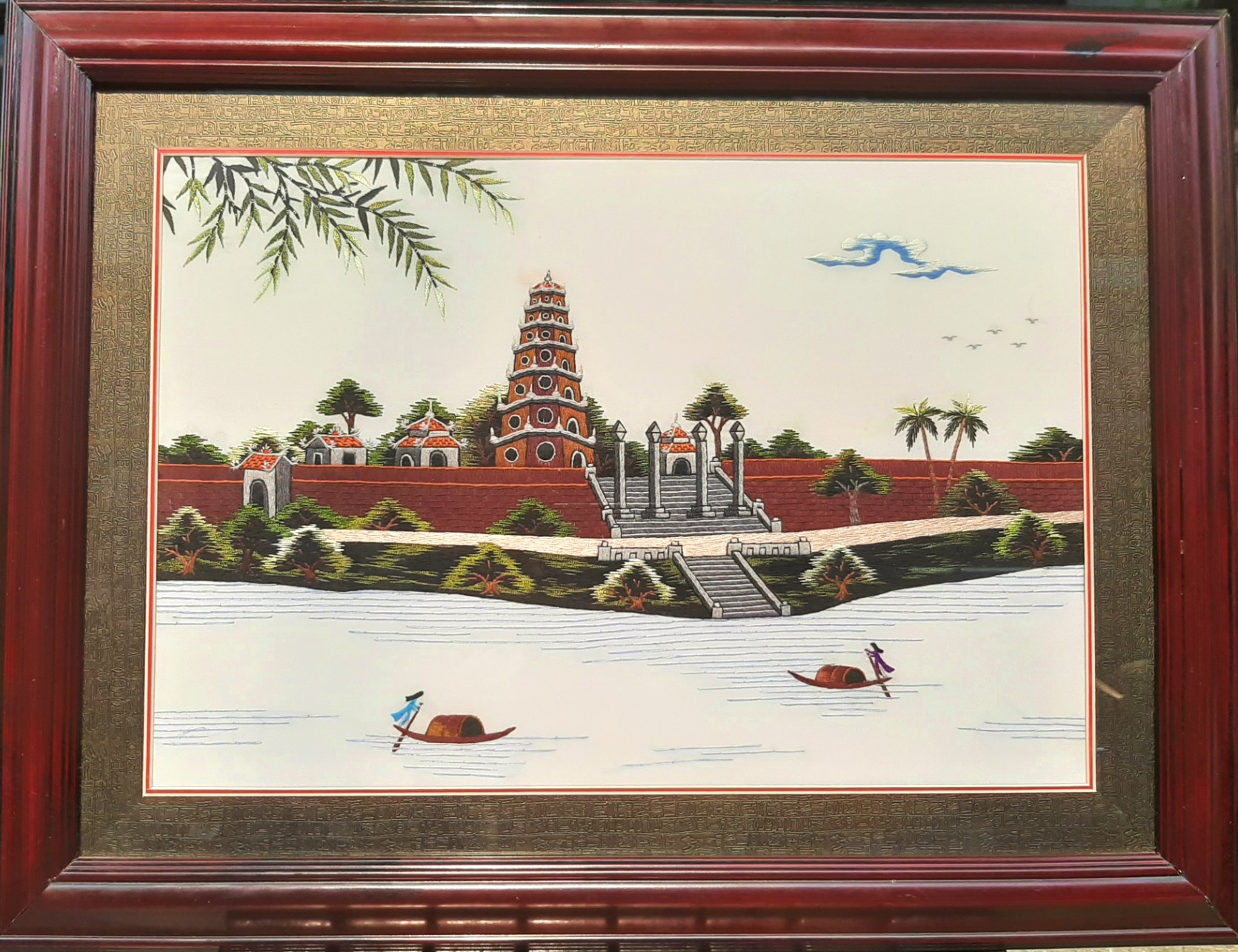 Picture of Tranh thêu Chùa Linh Mụ (45cm x 60cm)