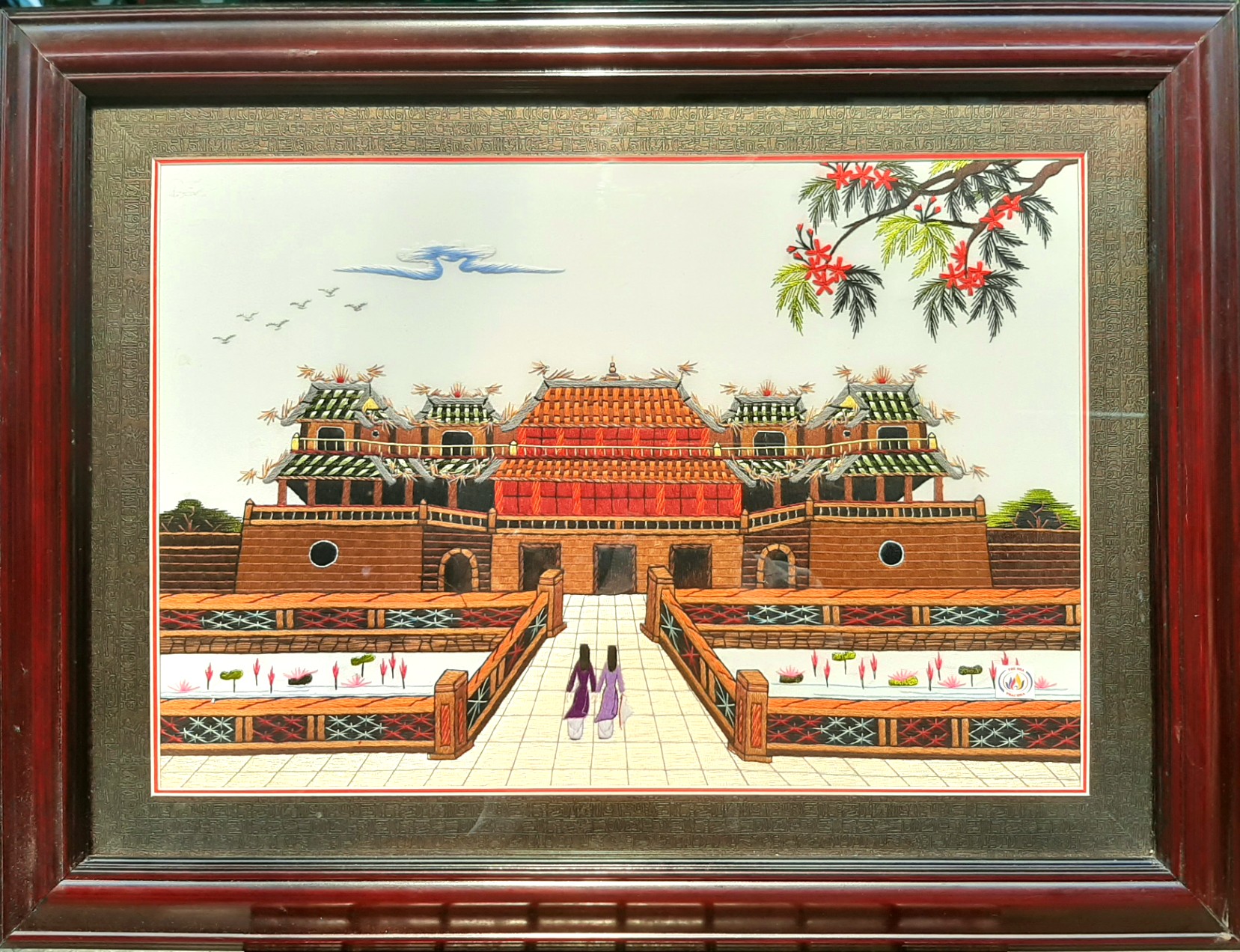 Ảnh của Tranh thêu Ngọ Môn Huế (37cm x 47cm) - Mã NMT2