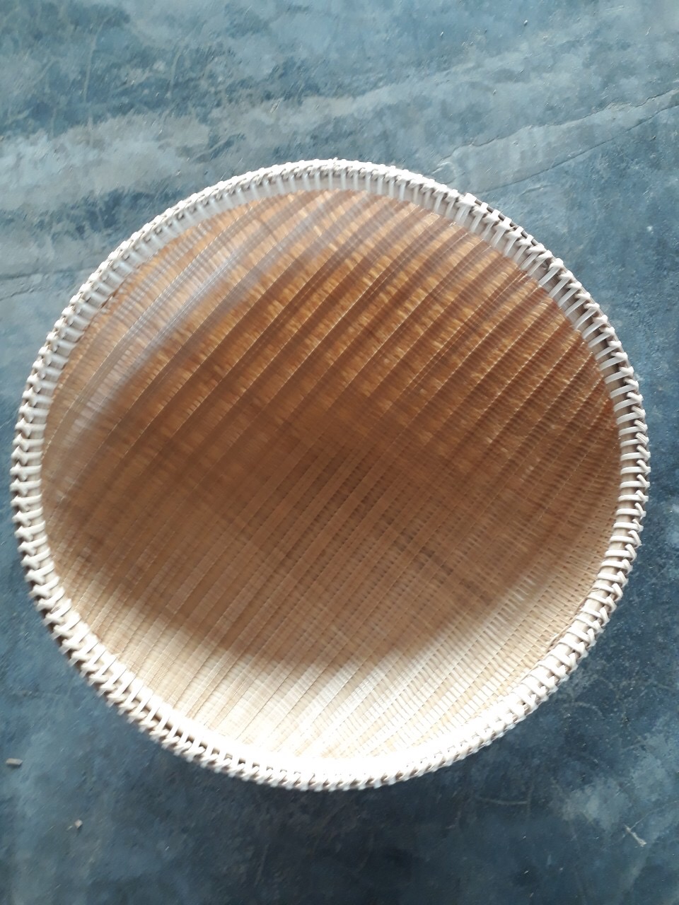 Ảnh của Rổ tròn lồng bàn Bao la (cái)