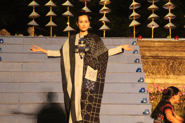 Ảnh của Thời trang thổ cẩm